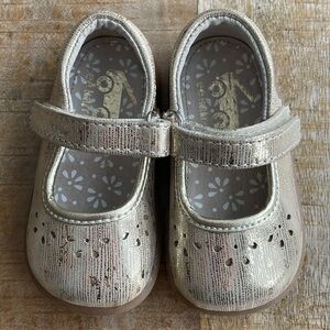 See Kai Run Gold Tone Hook-and-Loop Mary Janes